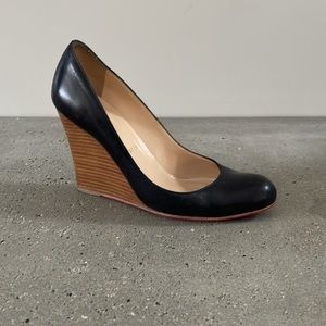 CHRISTIAN LOUBOUTIN Miss Boxe 100 Wedge Sandal in Black